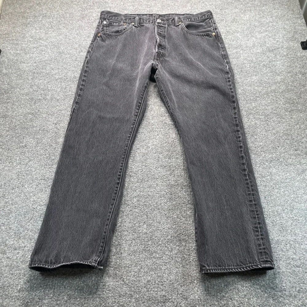 Levi's 501 Jeans Mens 38x30 Black Original Fit Straight Leg Button Fly Denim
